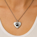 Gepersonaliseerde hartvormige honden urn ketting - as-hanger met gegraveerde pootafdruk en naam